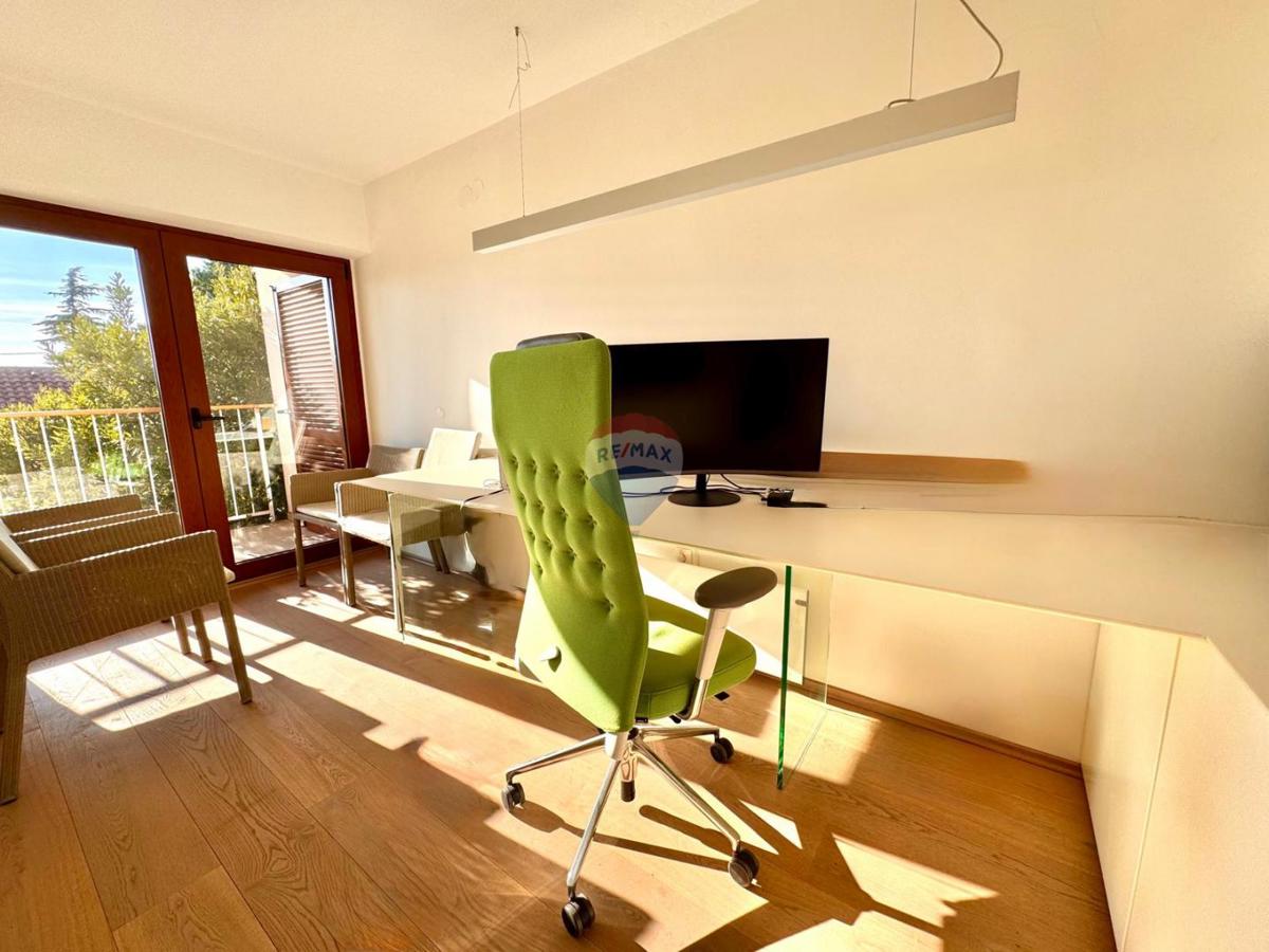 Hiša Novi Vinodolski, 244m2