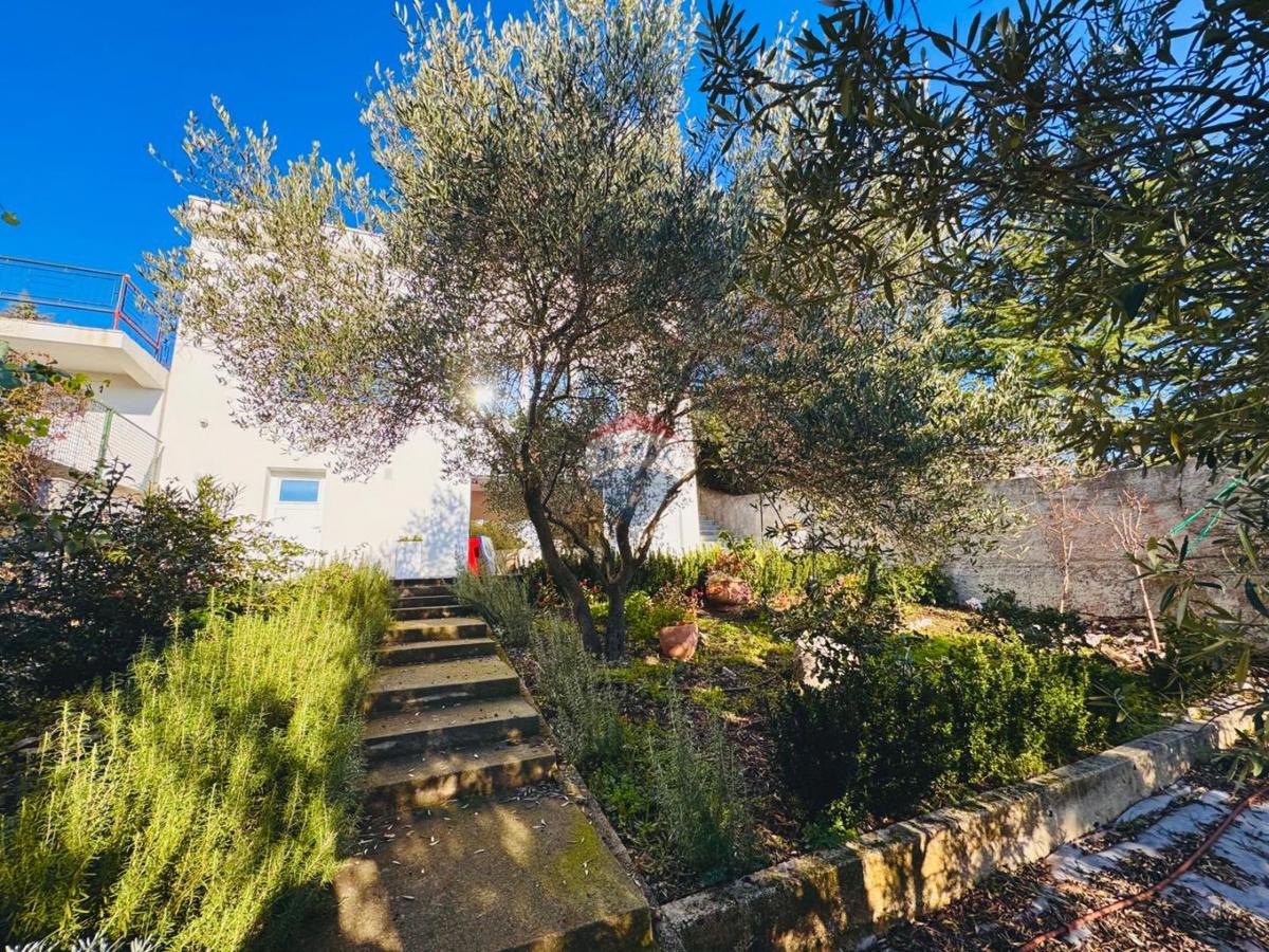 Hiša Novi Vinodolski, 244m2