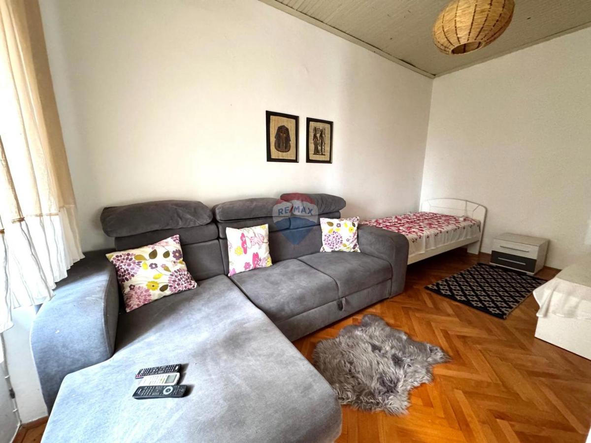 Hiša Novi Vinodolski, 220m2