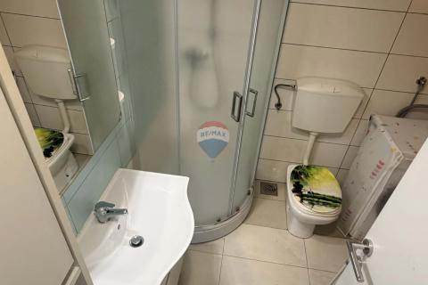 Poslovni prostori Buzet, 56m2