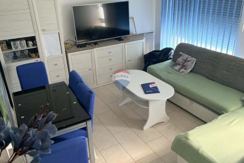 Poslovni prostori Buzet, 56m2