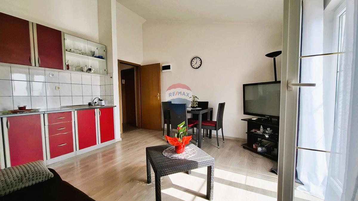 Novigrad, Dvosobno stanovanje s teraso in pogledom na morje, 34,48 m²