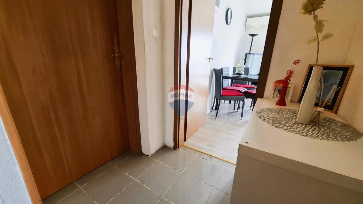 Novigrad, Dvosobno stanovanje s teraso in pogledom na morje, 34,48 m²
