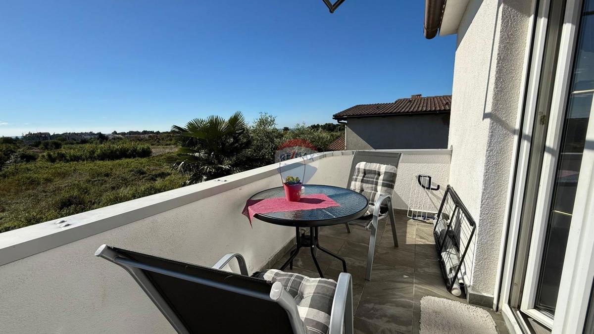 Novigrad, Dvosobno stanovanje s teraso in pogledom na morje, 34,48 m²