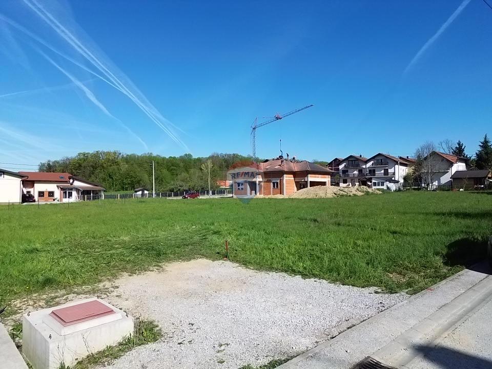 Stavbno zemljišče Kobiljak, Sesvete, 648m2