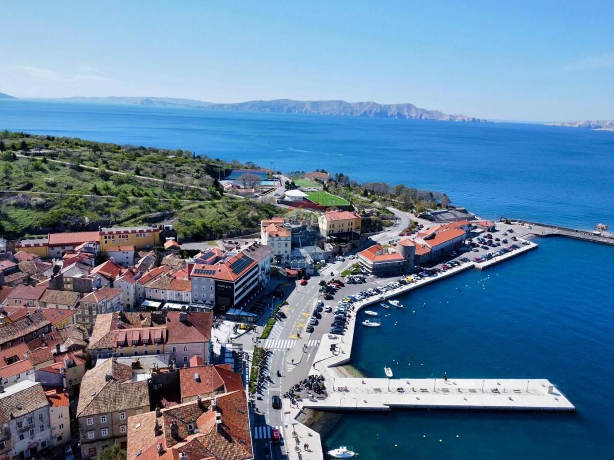 Senj, center – dvoetažno stanovanje v strogem centru mesta