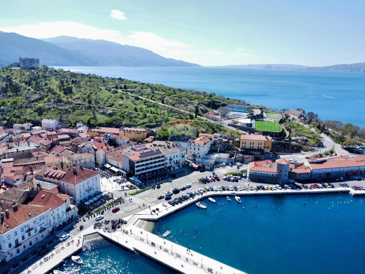 Senj, center – dvoetažno stanovanje v strogem centru mesta