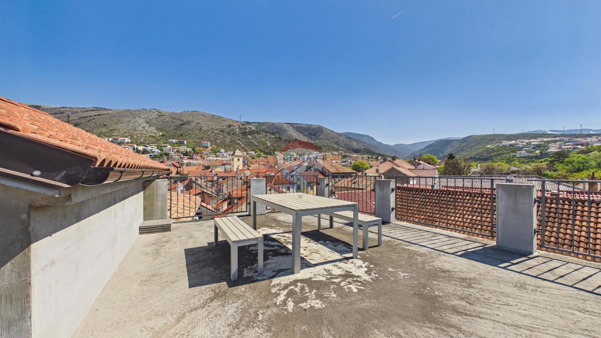 Senj, center – dvoetažno stanovanje v strogem centru mesta