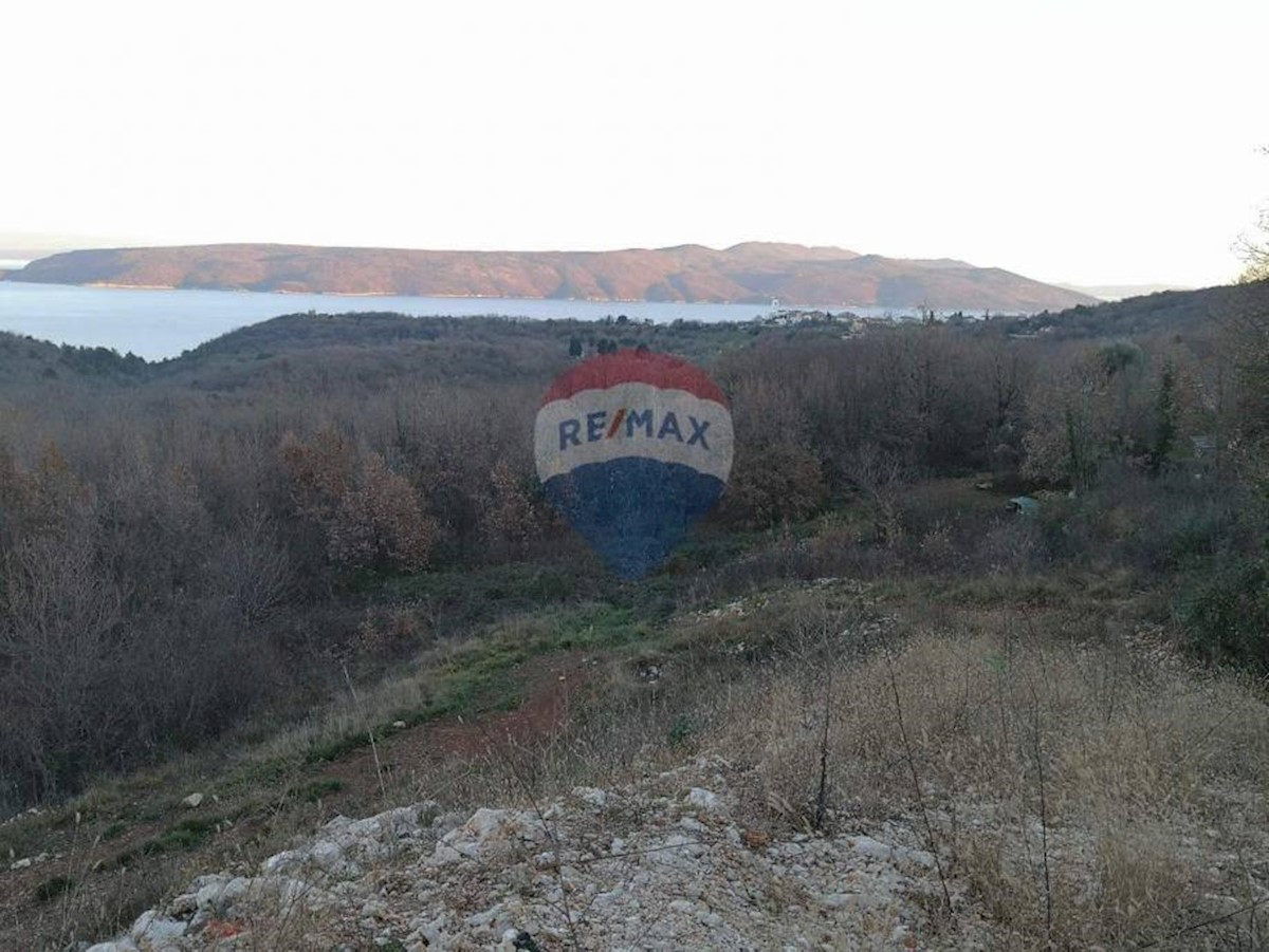 Brseč, Mošćenička Draga, 2.585m2