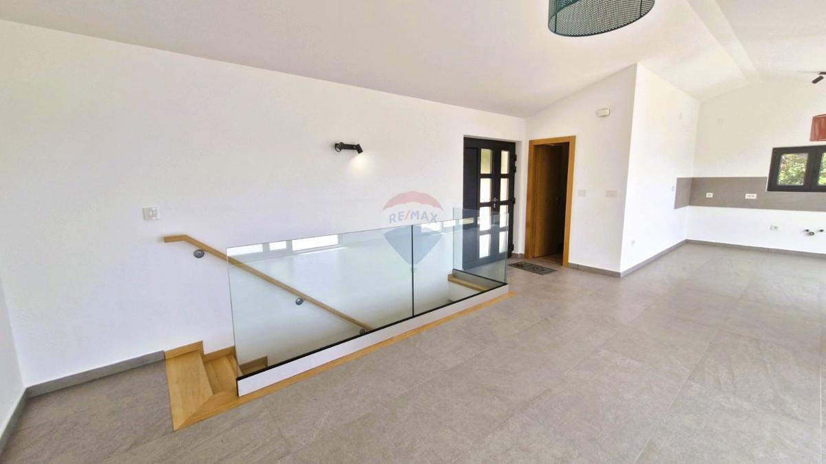 Hiša Zagorje, Kršan, 500m2