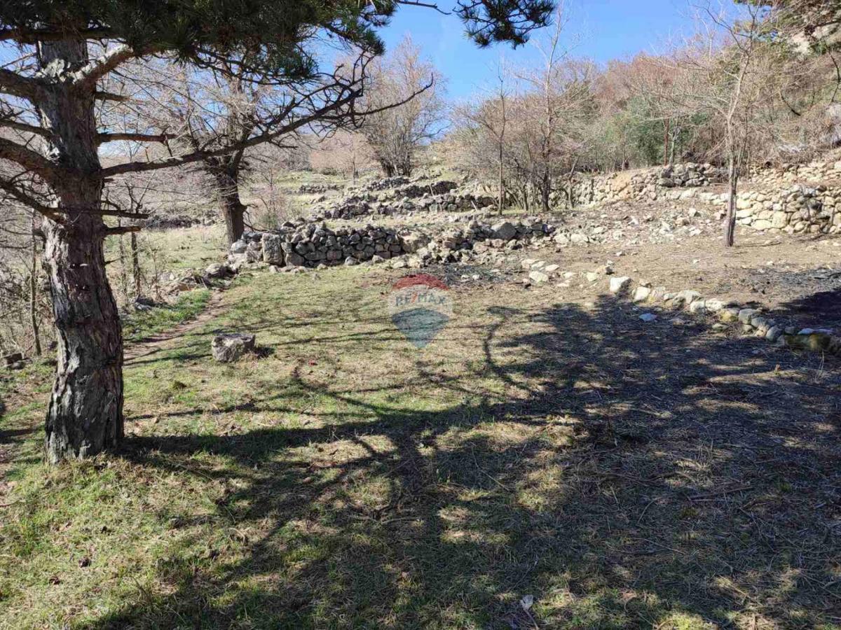 Stavbno zemljišče Baška, 660m2