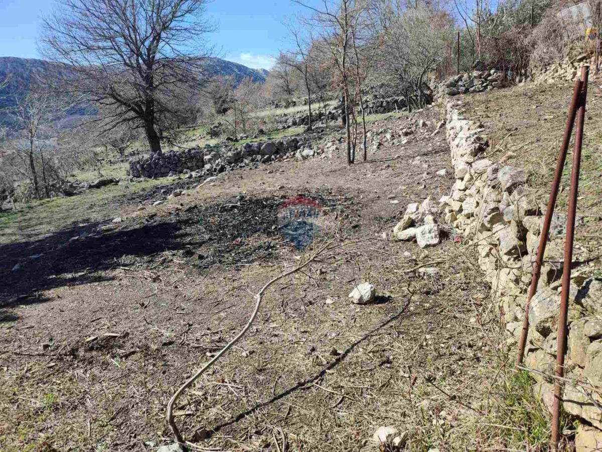 Stavbno zemljišče Baška, 660m2