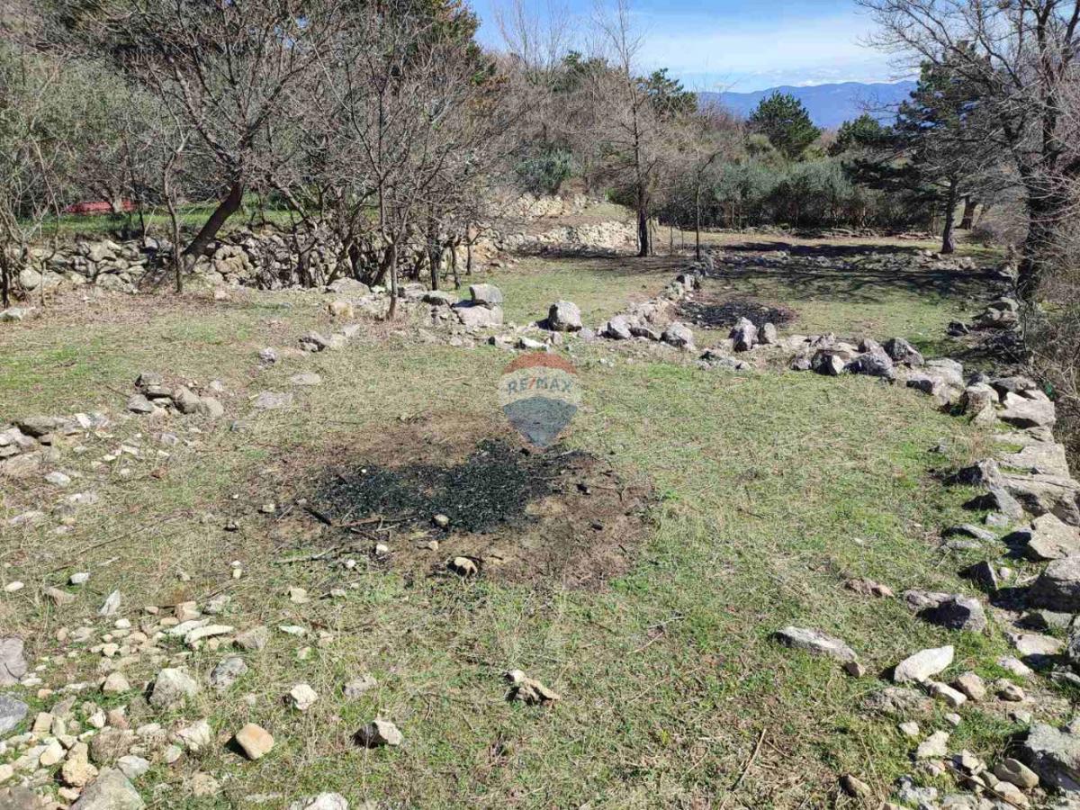 Stavbno zemljišče Baška, 660m2