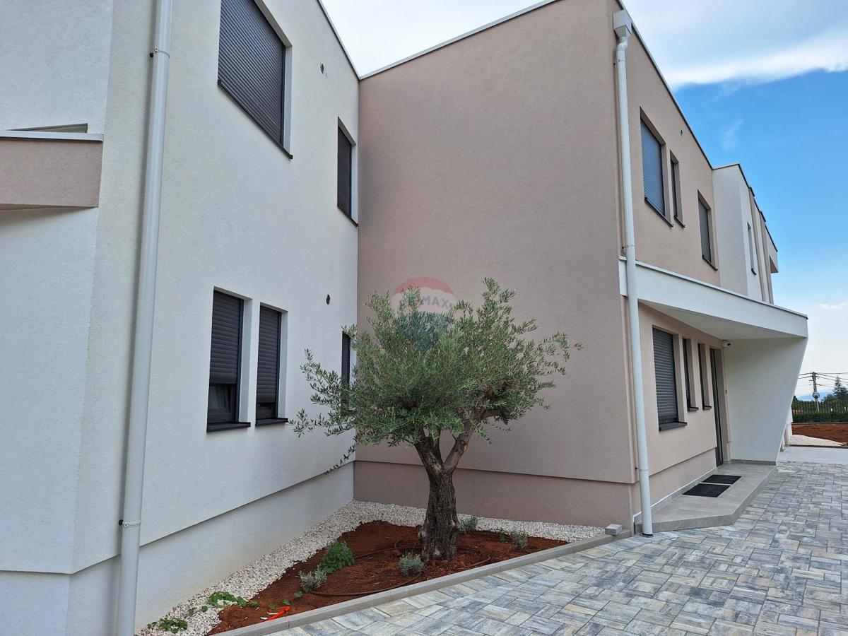 Stanovanje/Apartma Pobri, Opatija - Okolica, 168m2
