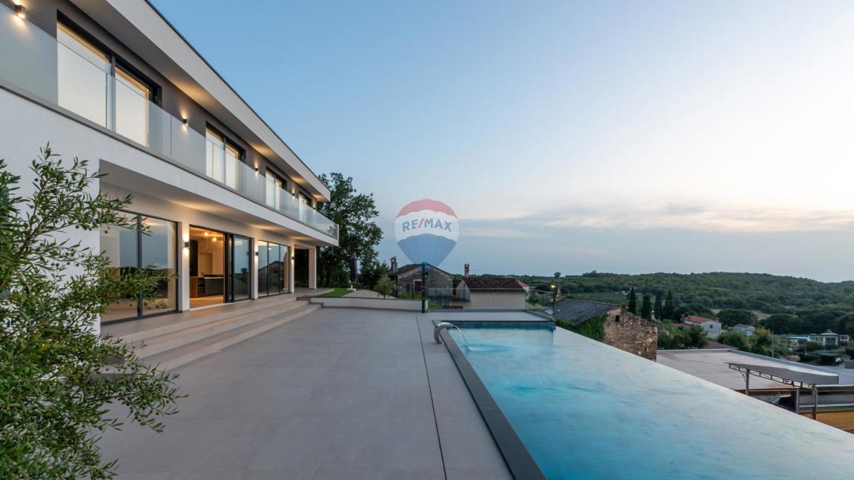 Hiša Vižinada, 419m2