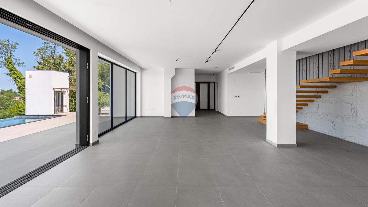 Hiša Vižinada, 419m2