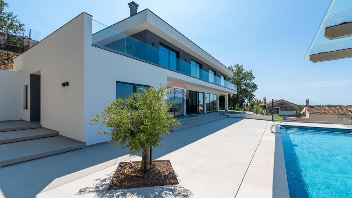 Hiša Vižinada, 419m2