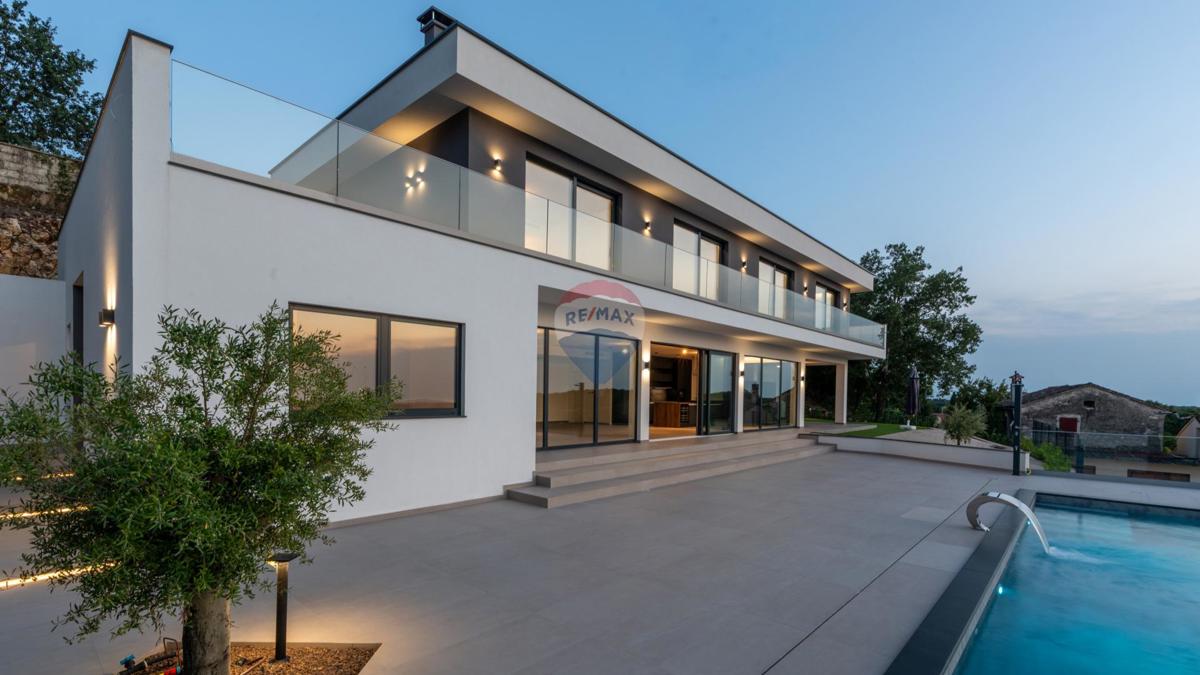 Hiša Vižinada, 419m2