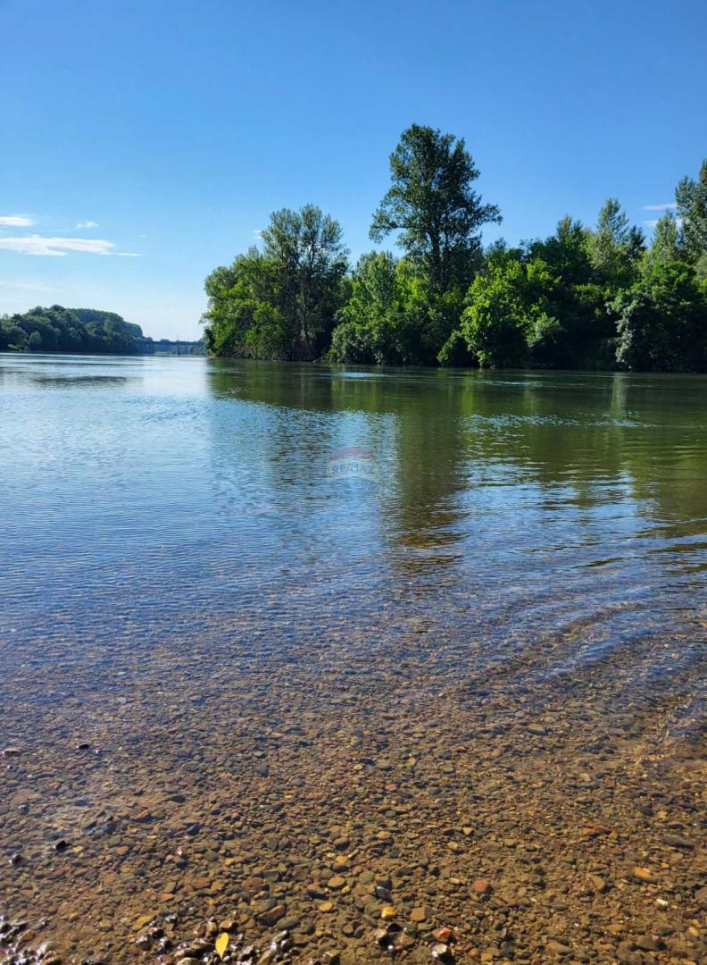 Stavbno zemljišče Bosiljevo, 2.525m2