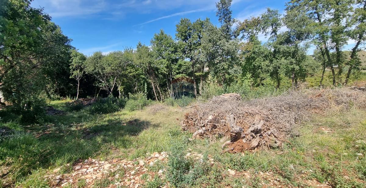 Stavbno zemljišče Krnica, Marčana, 1.640m2