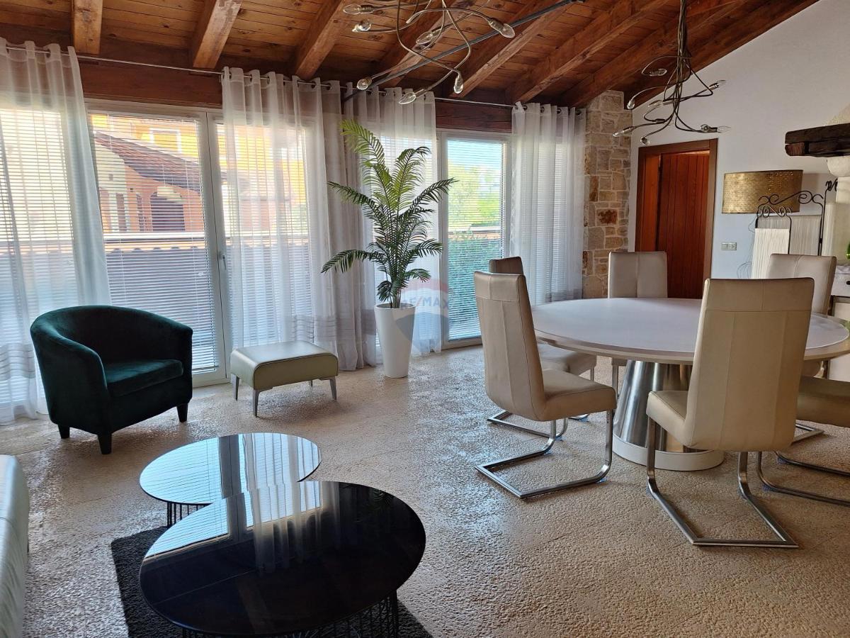 Hiša Labinci, Kaštelir-Labinci, 350m2