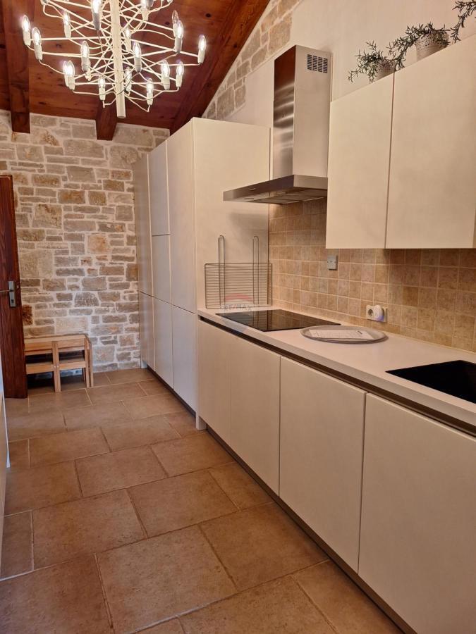 Hiša Labinci, Kaštelir-Labinci, 350m2