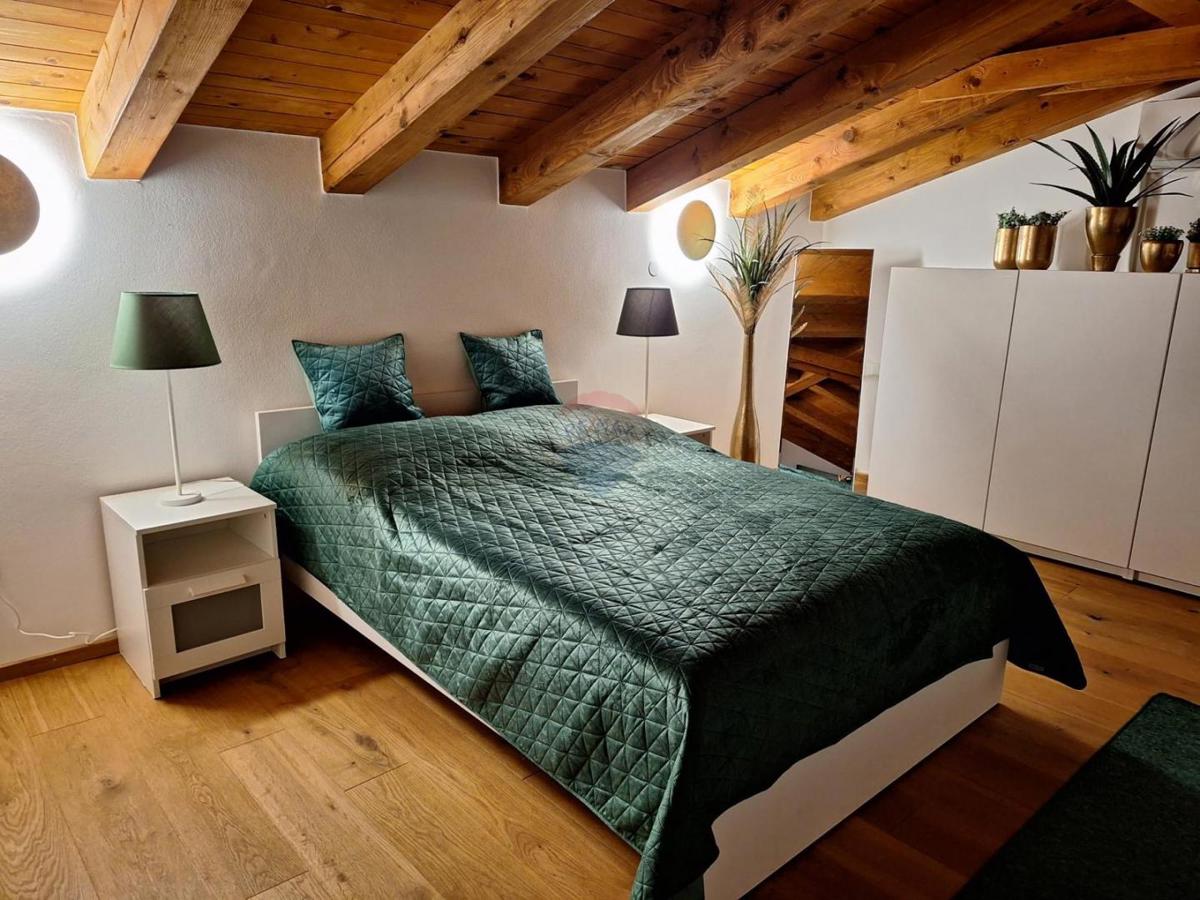 Hiša Labinci, Kaštelir-Labinci, 350m2
