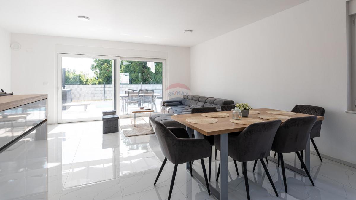 Hiša Umag, 122m2