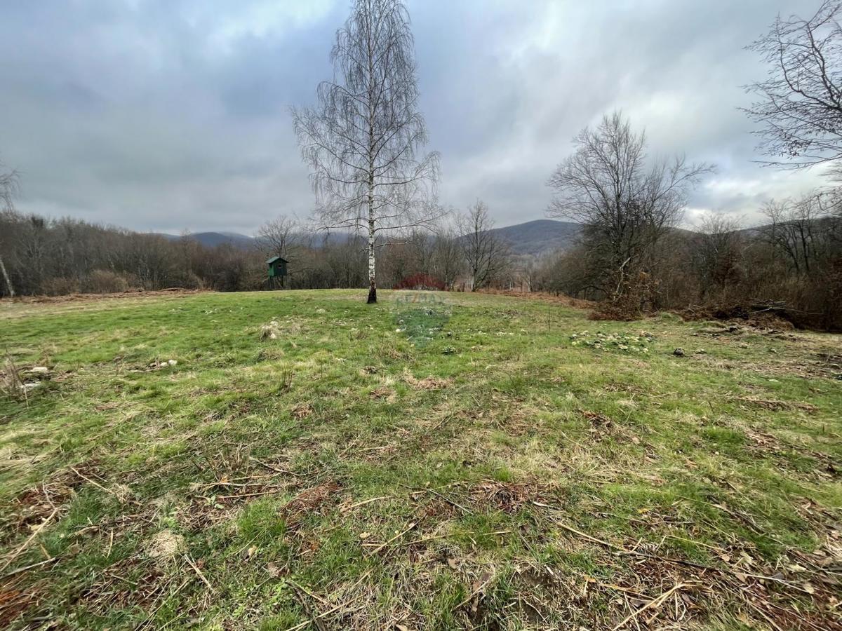 Stavbno zemljišče Vodoteč, Brinje, 6.654m2