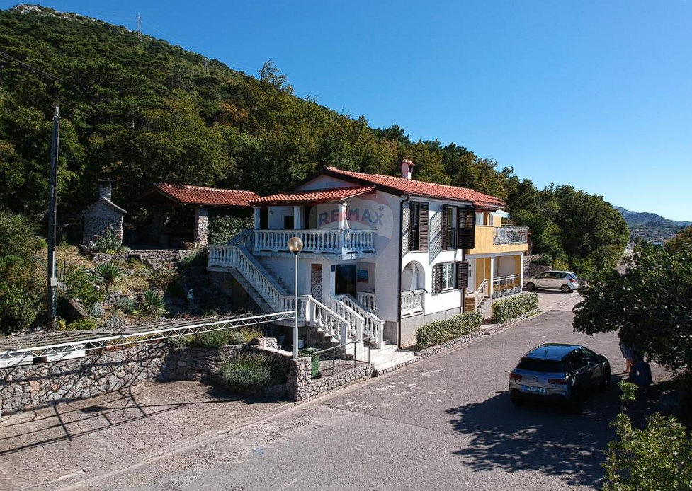 Hiša Sveti Juraj, Senj, 782m2