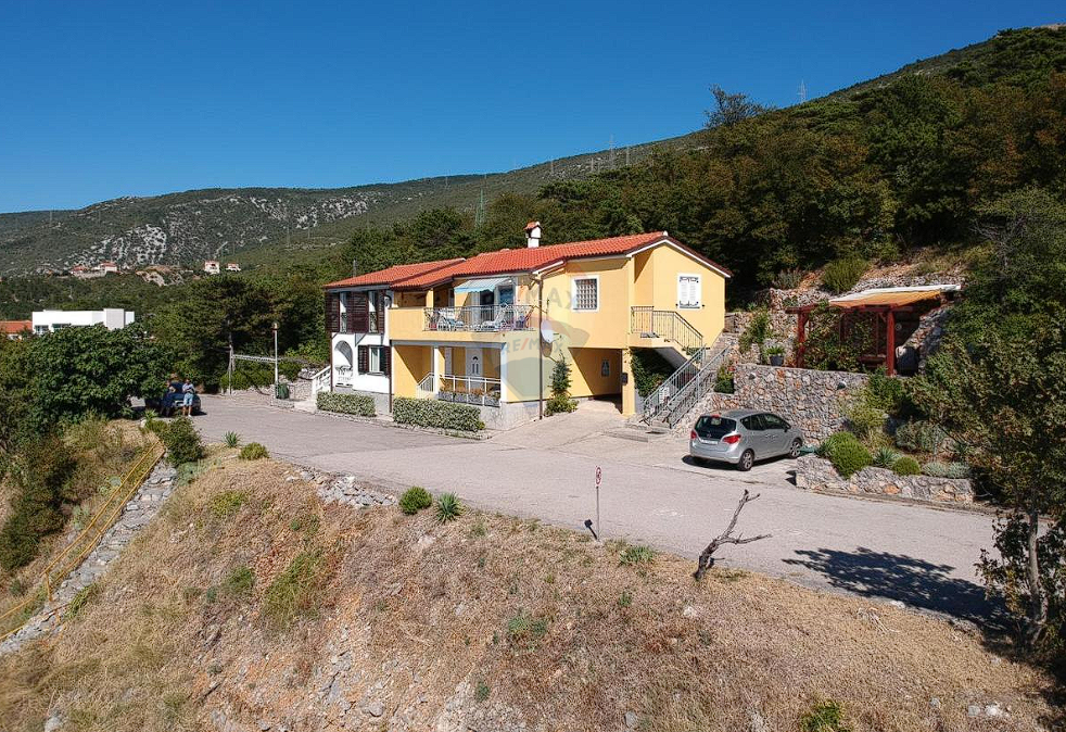 Hiša Sveti Juraj, Senj, 782m2