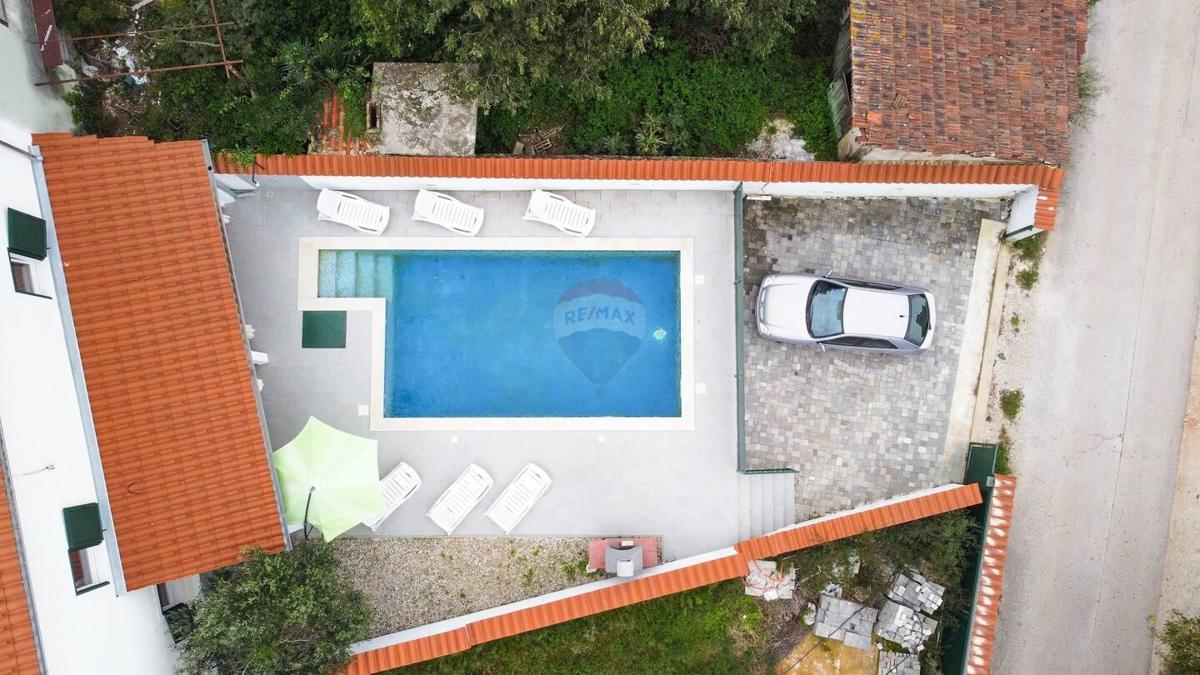 Hiša okolica Pule, Pula, 210m2