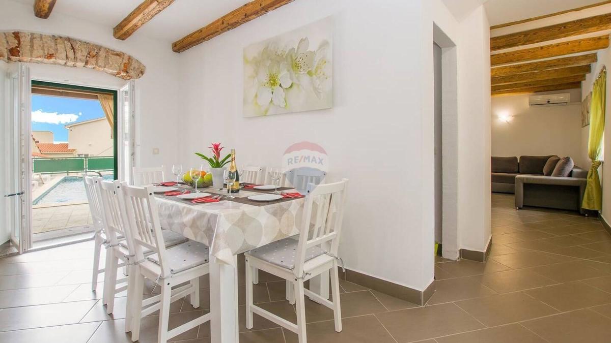 Hiša okolica Pule, Pula, 210m2