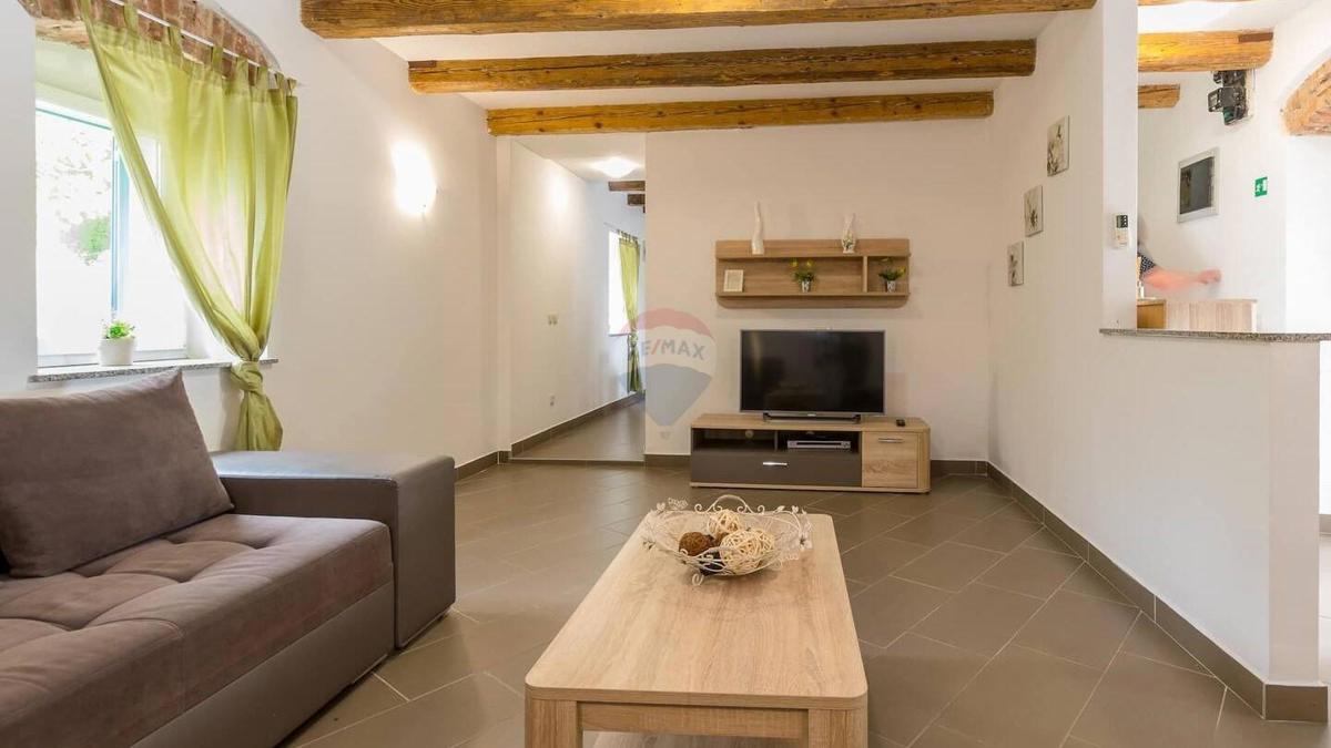Hiša okolica Pule, Pula, 210m2