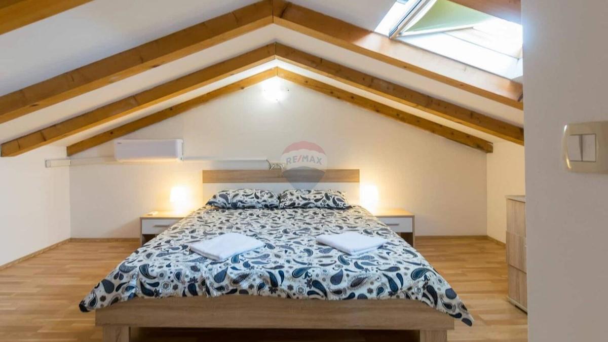 Hiša okolica Pule, Pula, 210m2