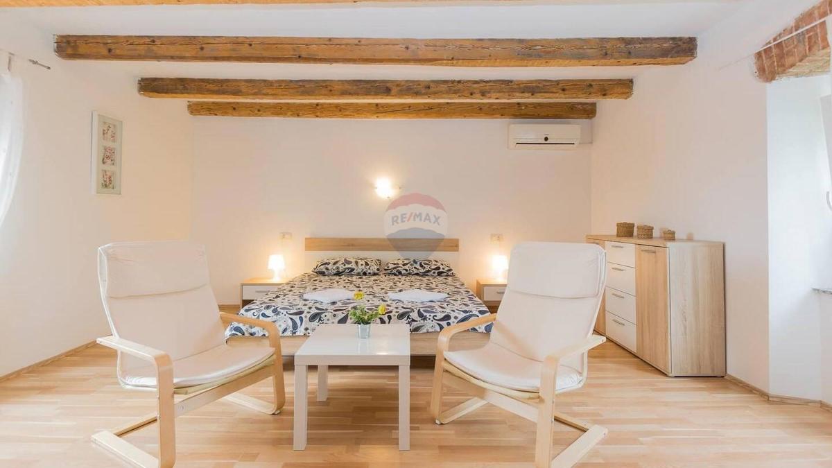 Hiša okolica Pule, Pula, 210m2