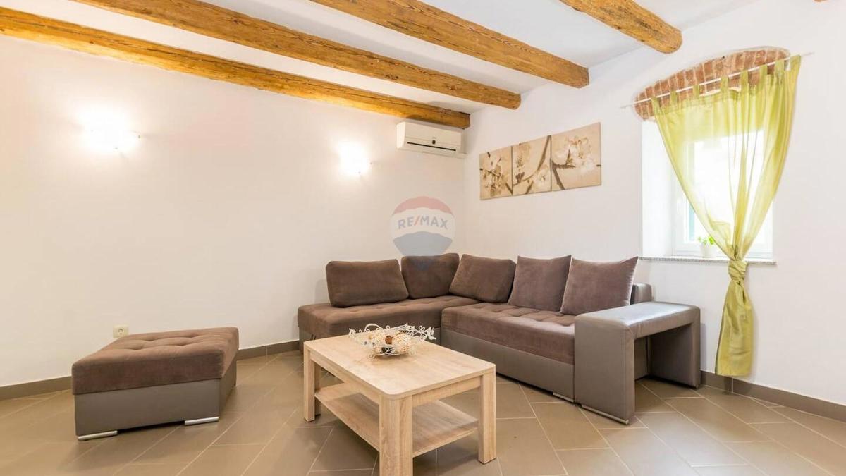 Hiša okolica Pule, Pula, 210m2