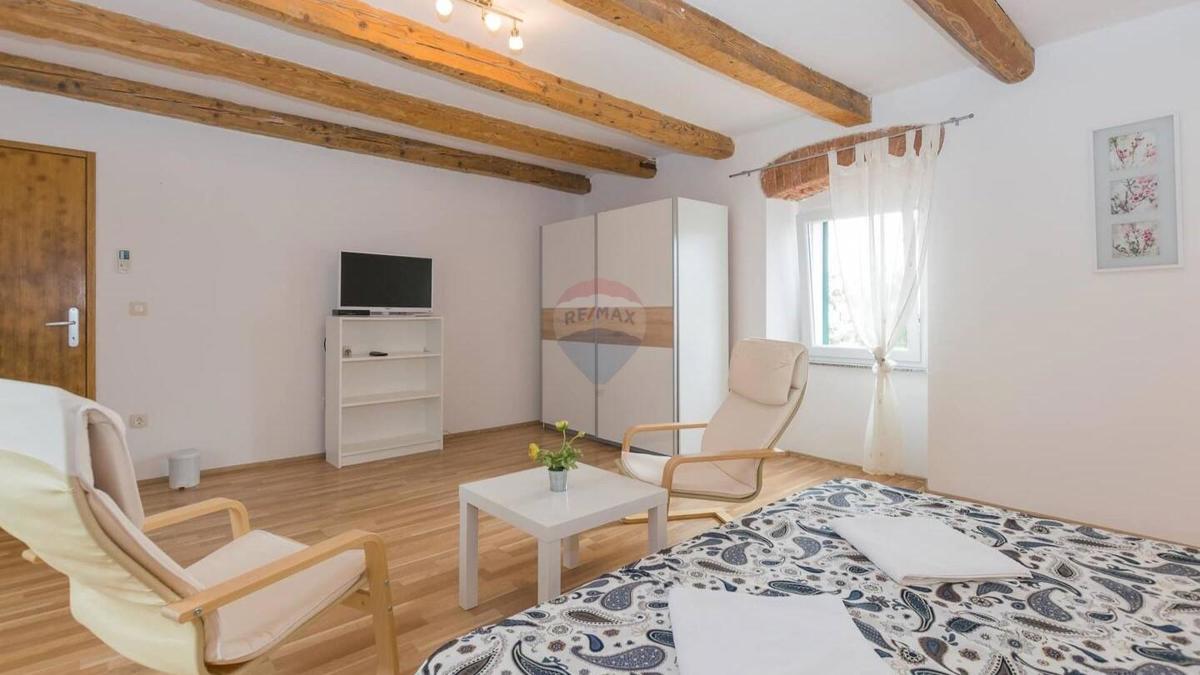 Hiša okolica Pule, Pula, 210m2