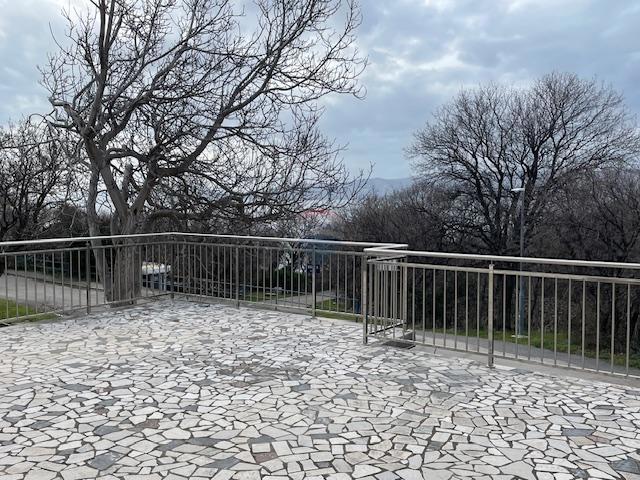Hiša Smokvica Krmpotska, Novi Vinodolski, 281m2