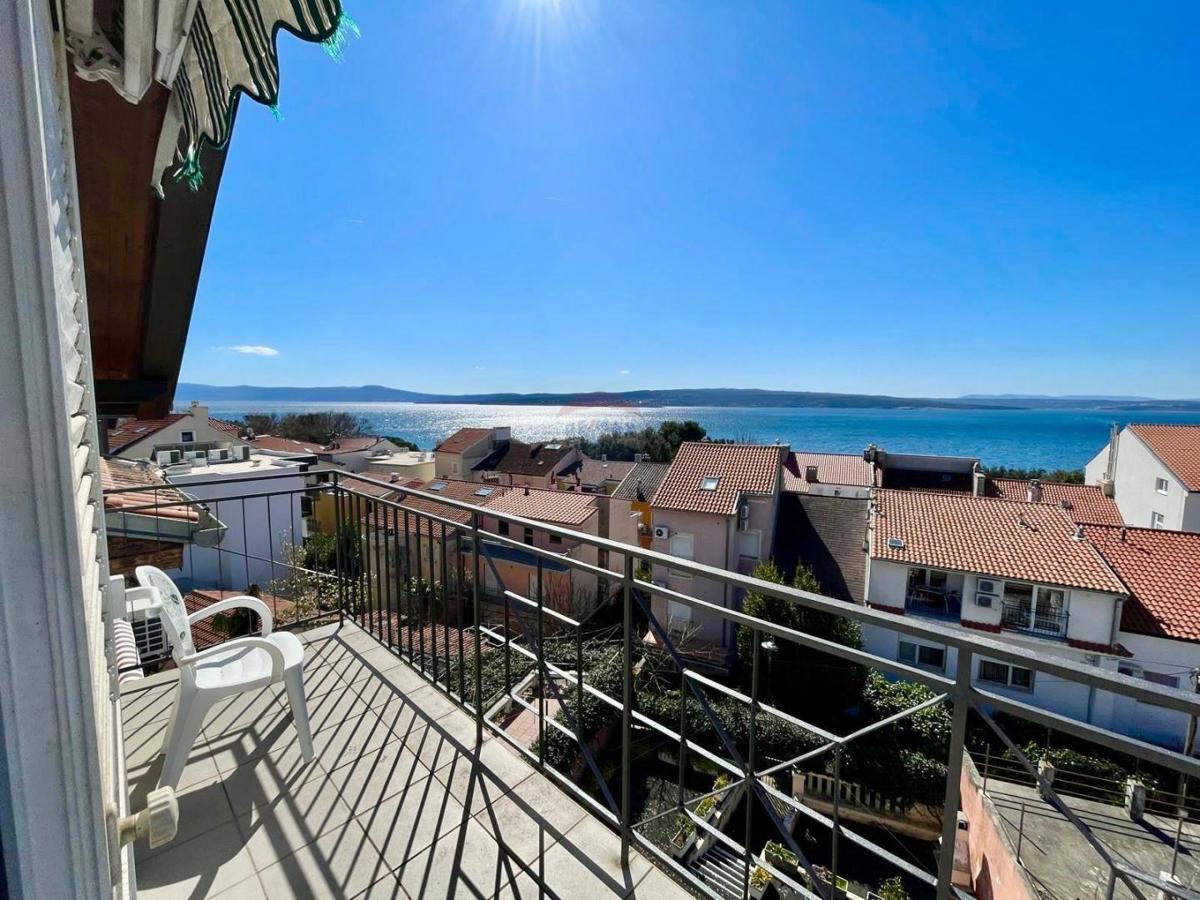 Crikvenica, Center – Dvosobno Stanovanje Le 100m Od Morja