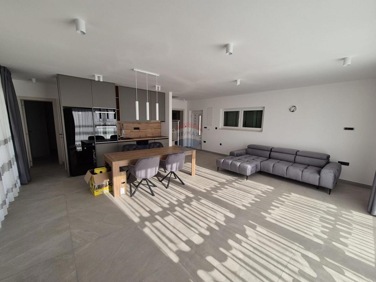 Hiša Malinska, Malinska-Dubašnica, 143m2