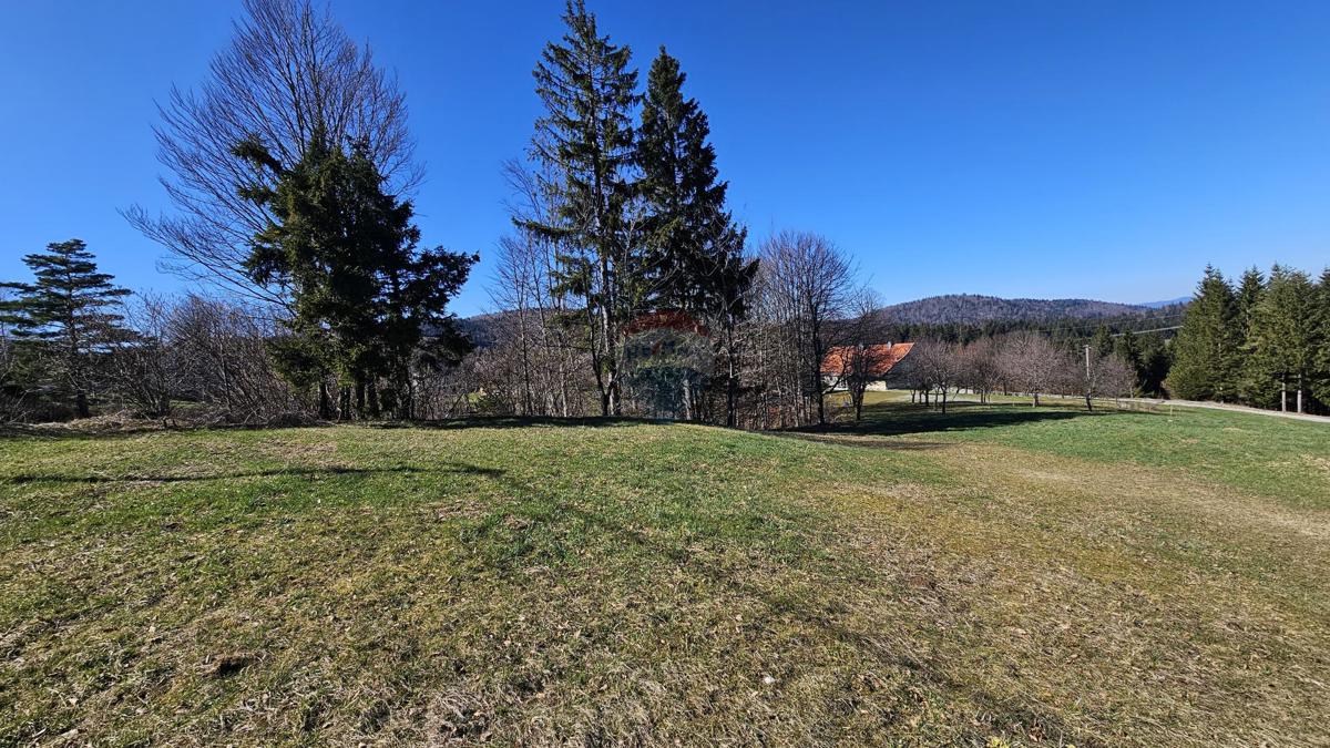 Stavbno zemljišče Ravna Gora, 800m2