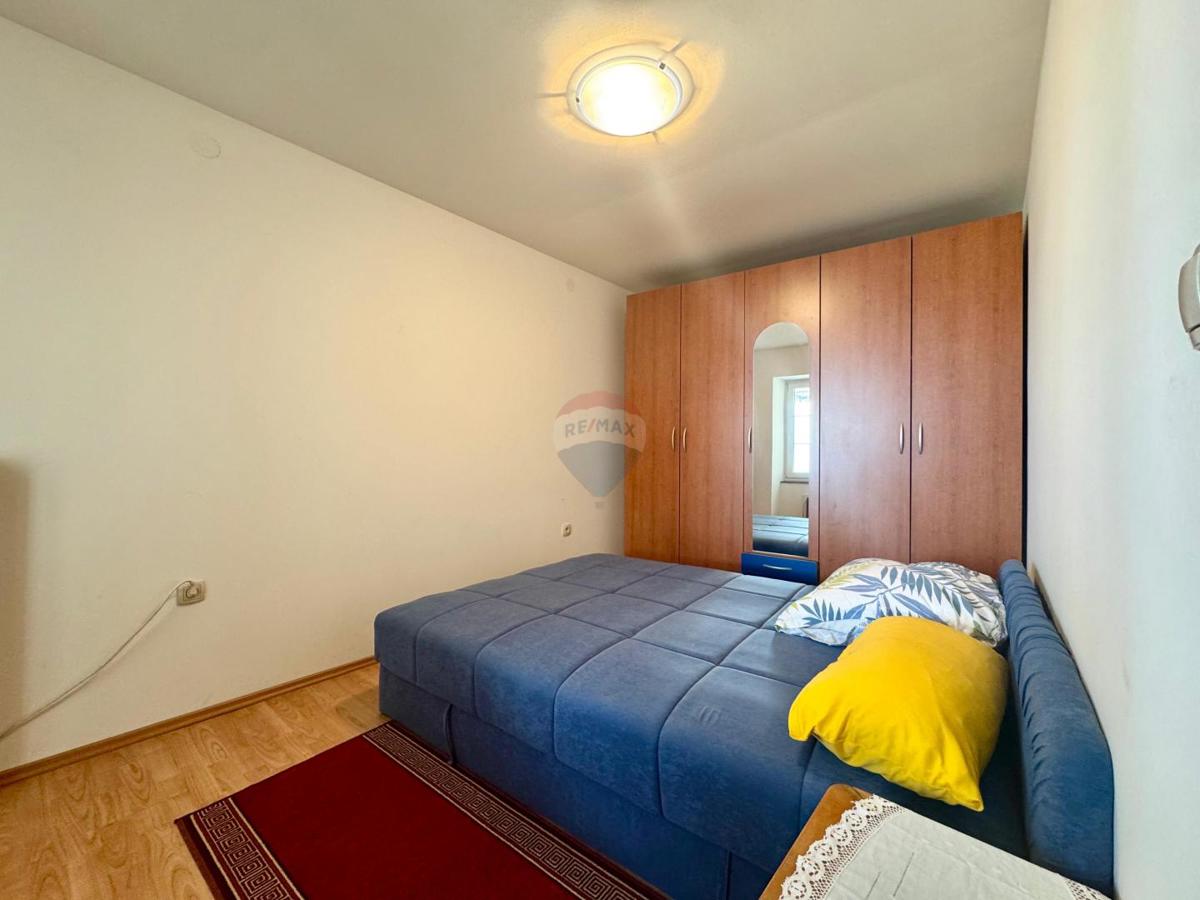 Novi Vinodolski – hiša s 4 apartmaji