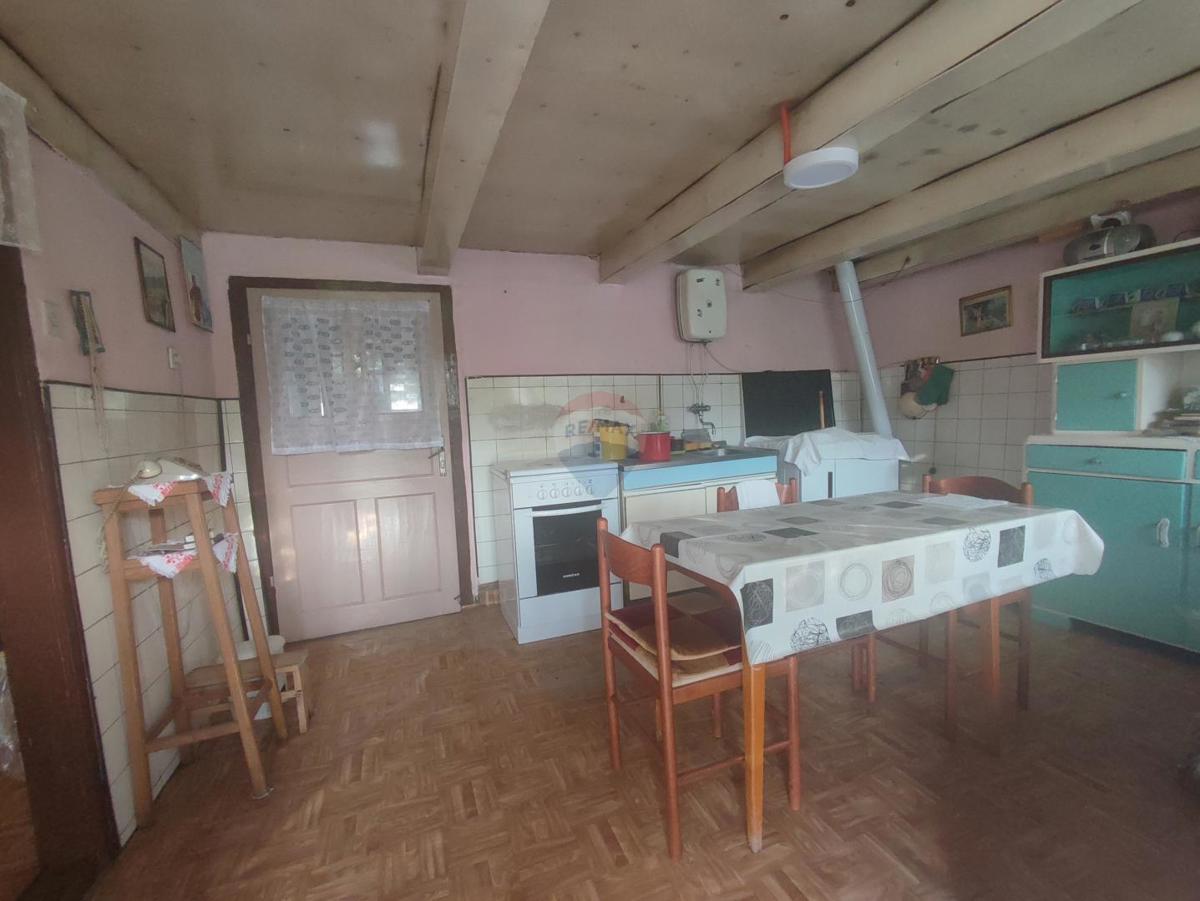 Hiša Tounj, 70m2