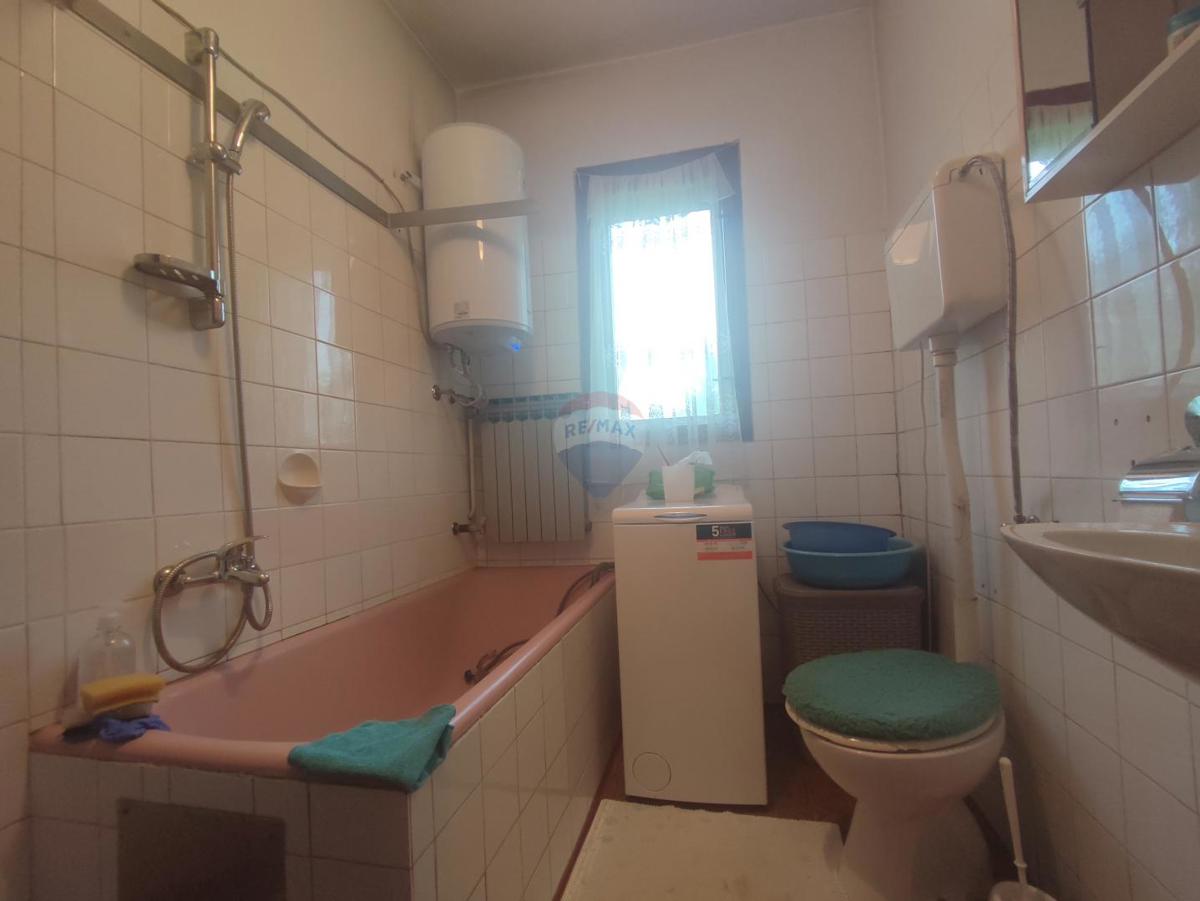 Hiša Tounj, 70m2
