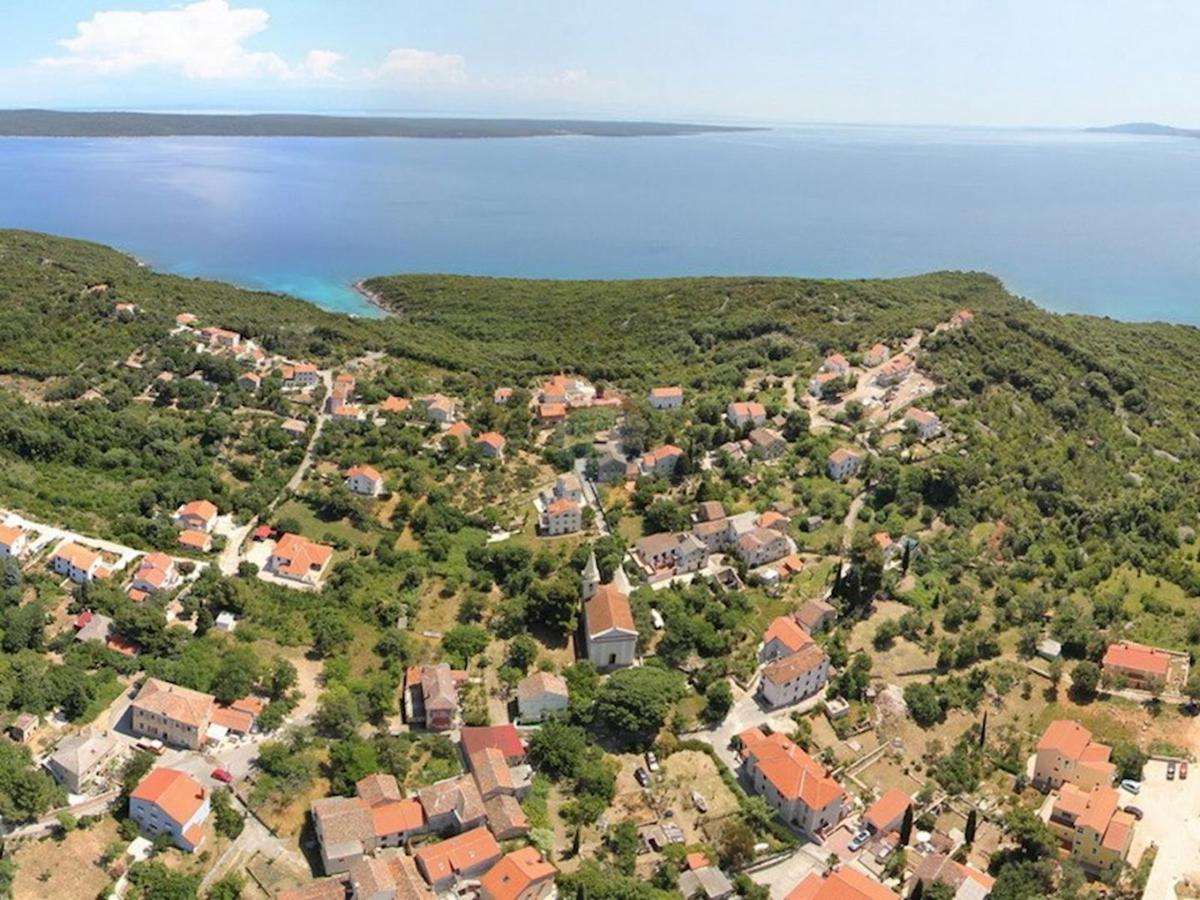 Stavbno zemljišče Sveti Jakov, Mali Lošinj, 1.413m2