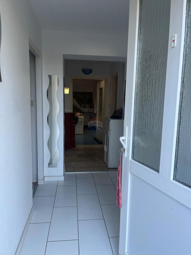 Hiša Malinska, Malinska-Dubašnica, 280m2