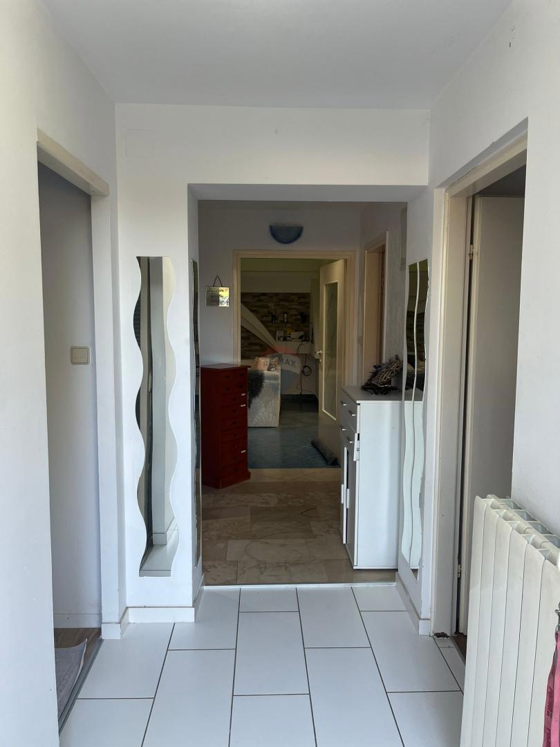 Hiša Malinska, Malinska-Dubašnica, 280m2