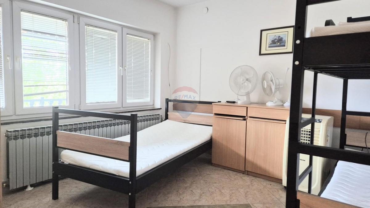 Hiša Zeleni brijeg, Sisak, 530m2