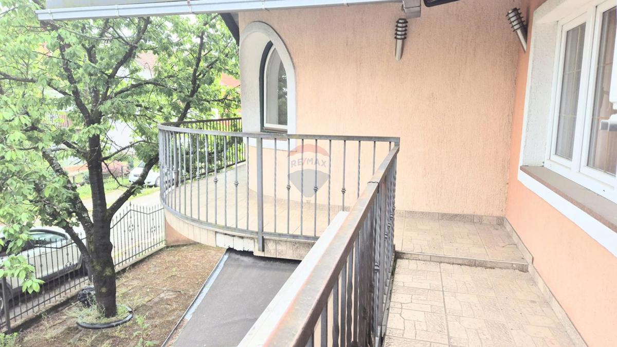 Hiša Zeleni brijeg, Sisak, 530m2